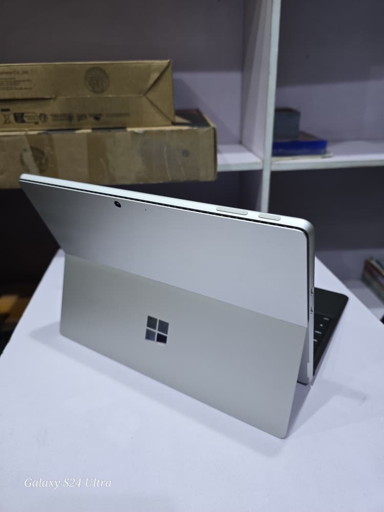 MICROSOFT SURFACE PR0 9 BUSINESS PC
