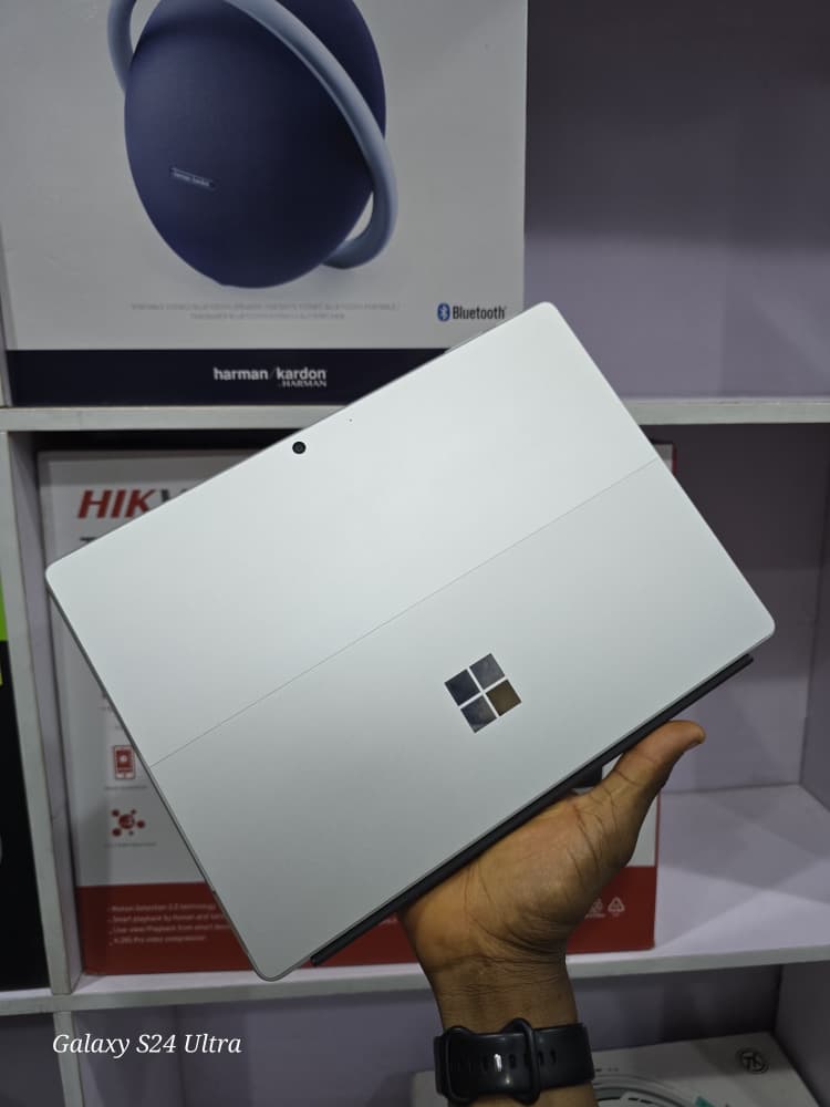 MICROSOFT SURFACE PR0 9 BUSINESS PC