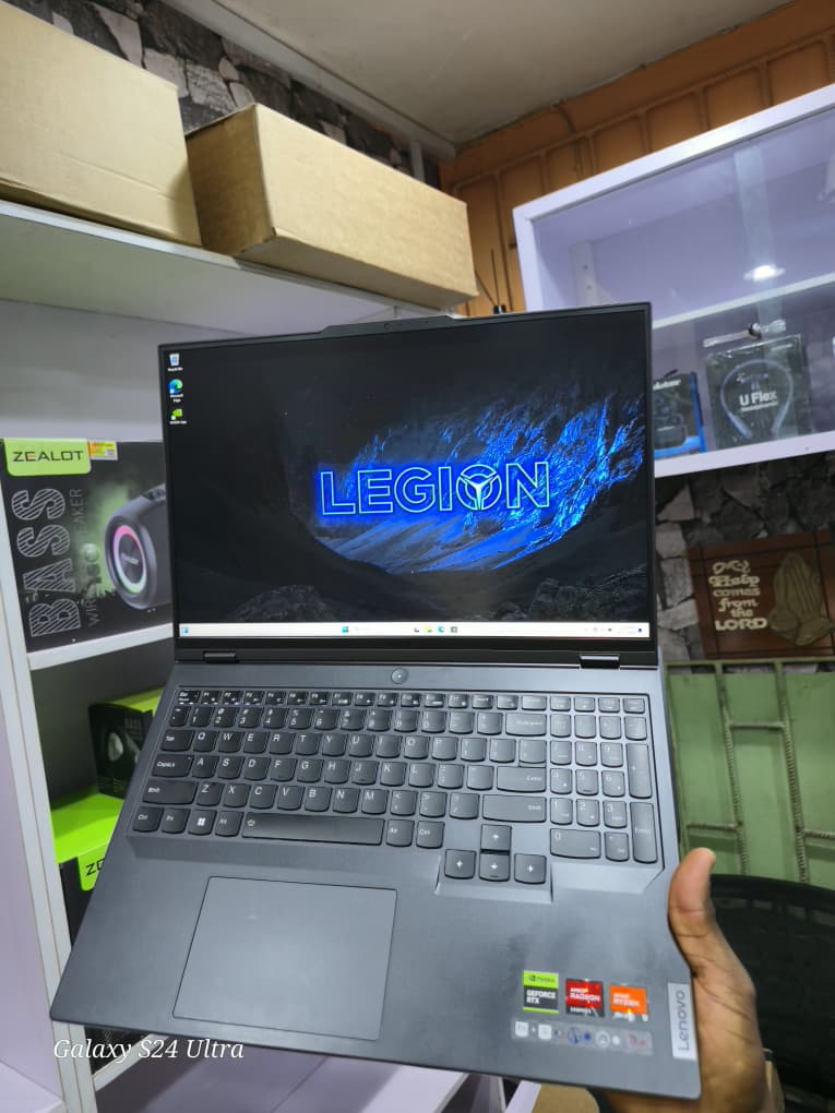 LENOVO LEGION R9000P ARX8 GAMING PC