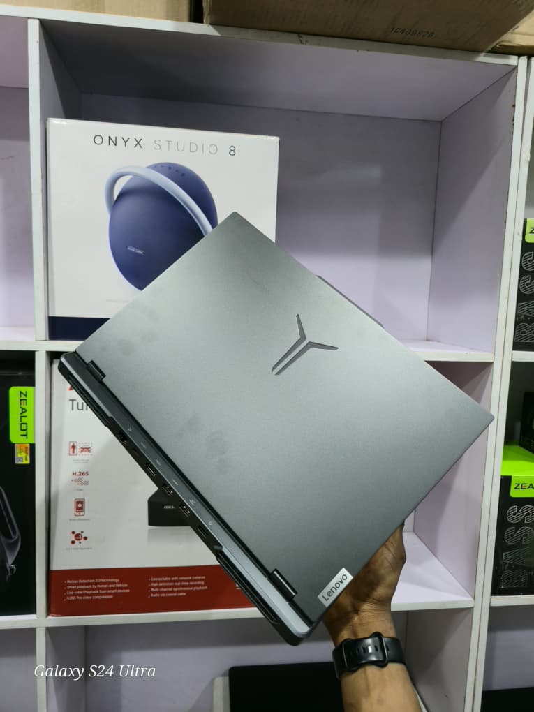 LENOVO LEGION R9000P ARX8 GAMING PC