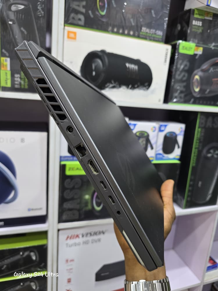 ASUS ROG STRIX G16 PC