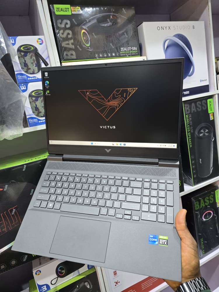 HP VICTUS 15 LAPTOP