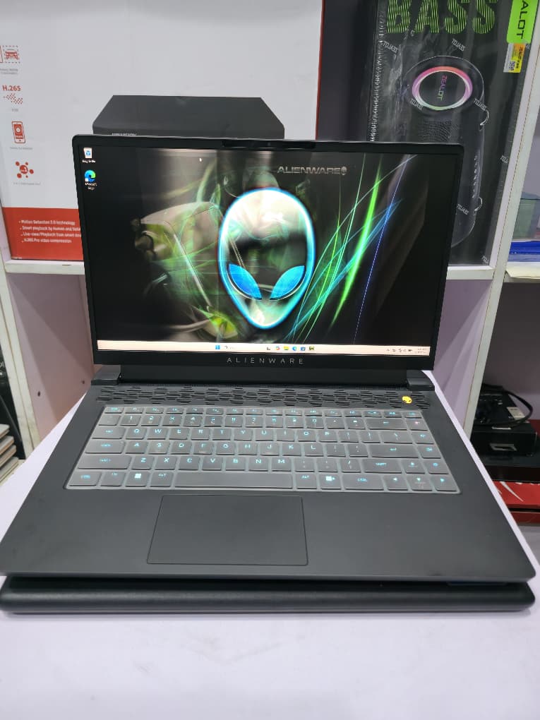 DELL ALIENWARE M15 R7