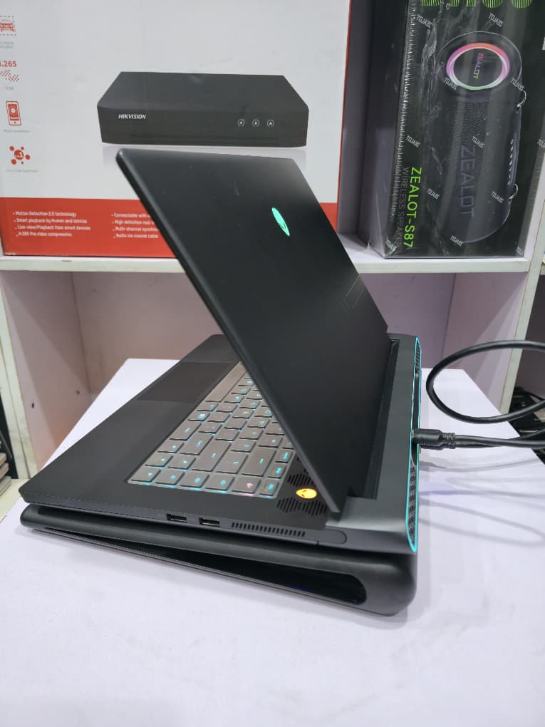 DELL ALIENWARE M15 R7