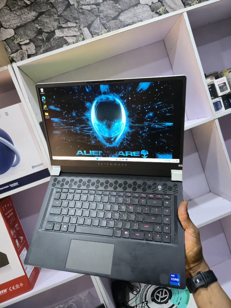 DELL ALIENWARE X15 R2
