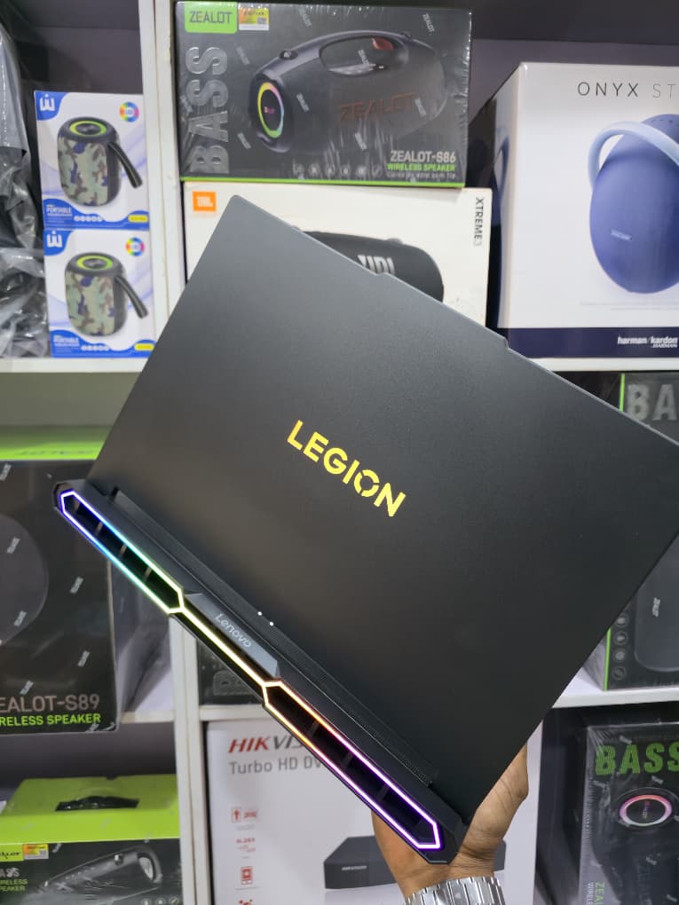 LENOVO LEGION 7 PRO