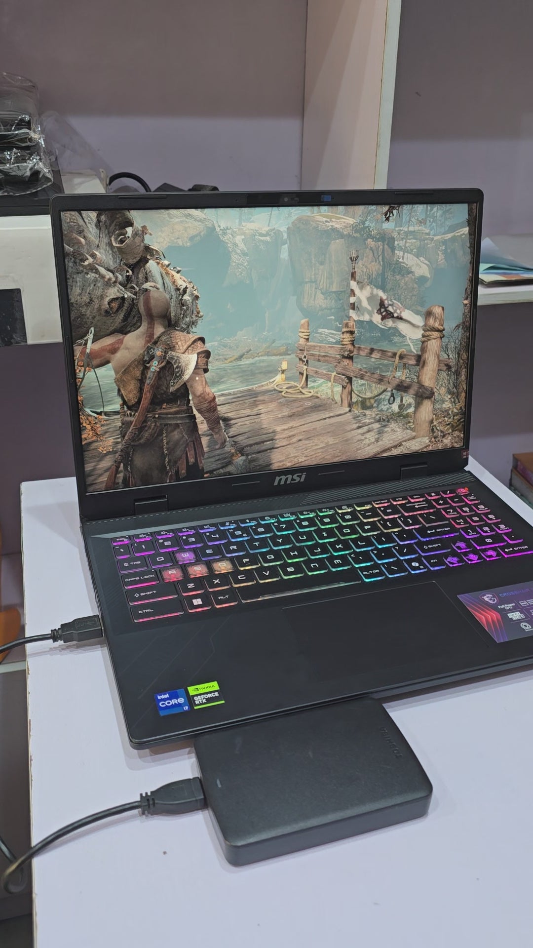 MSI CROSSHAIR 16 HX D14V